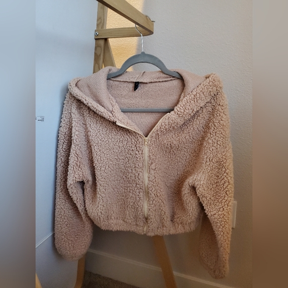 Cropped Jacket - Picture 2 of 4